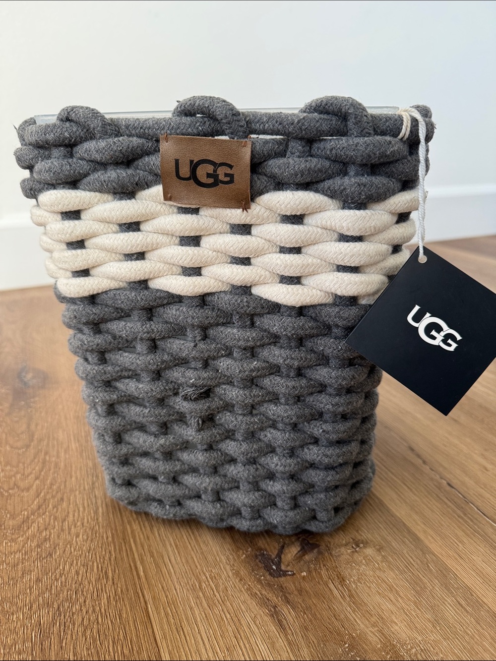UGG® Sadie Wastebasket in Charcoal/Snow (NWT) & Stone Soap Dispenser - Picture 9 of 13